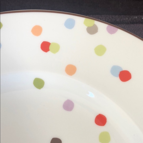 Kate Spade Market Street Accent Plate - Picture 5 of 5